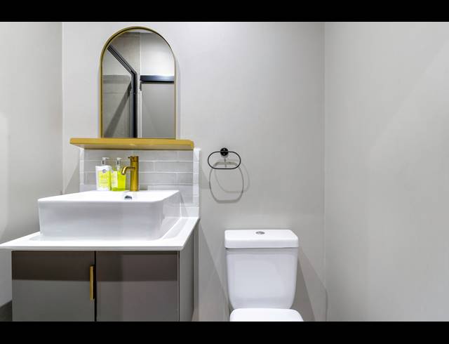 1 BEDROOM APARTMENT FOR SALE IN SANDOWN